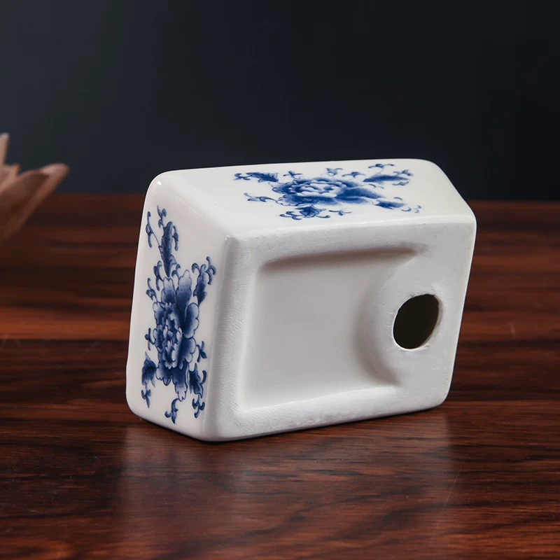 Ceramic Pipe Stand